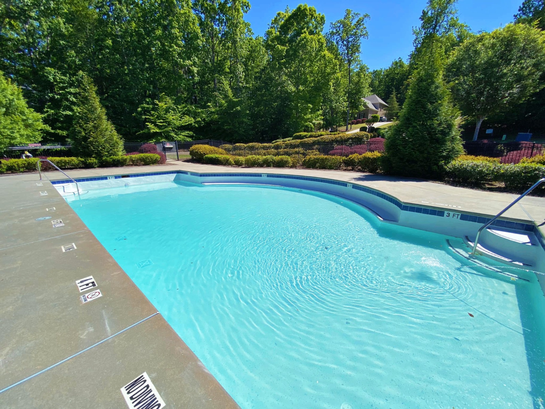 Community pool